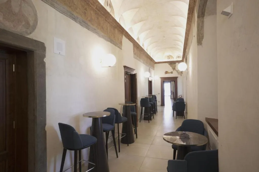 Lobby, Palazzo Santo Spirito, Milan