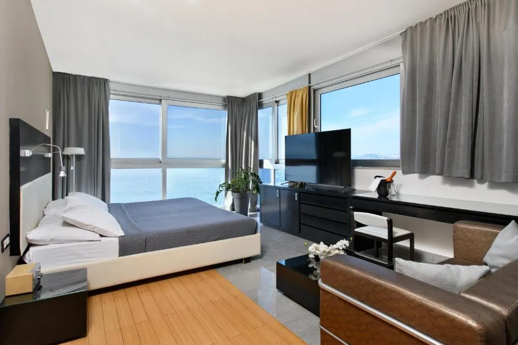 SUITE DELUXE SEA VIEW Room, San Antonio, Split