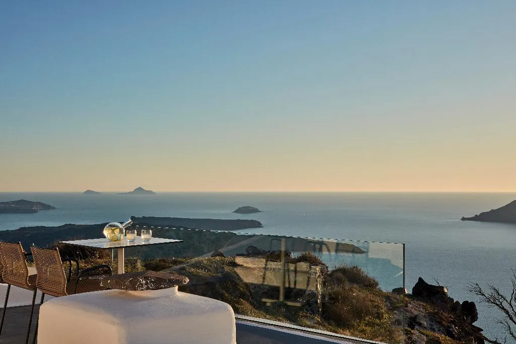 CAVE SEA VIEW Room, Katikies Chromata Santorini - The Leading Hotels, Santorini