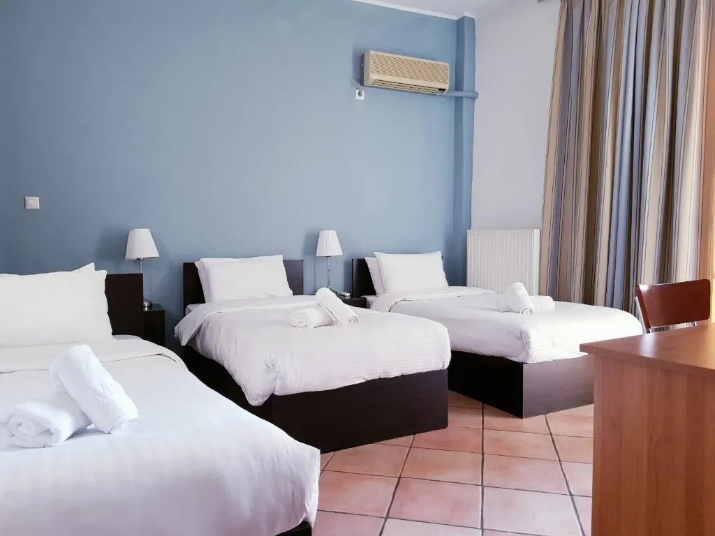 FAMILY ROOM TWO BEDROOMS Room, Mc Queen, Athens