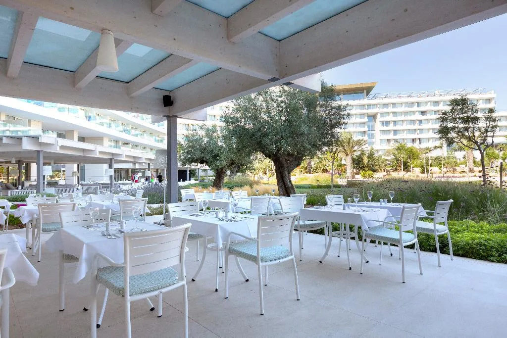 Terrace, Hipotels Gran Playa de Palma, Majorca