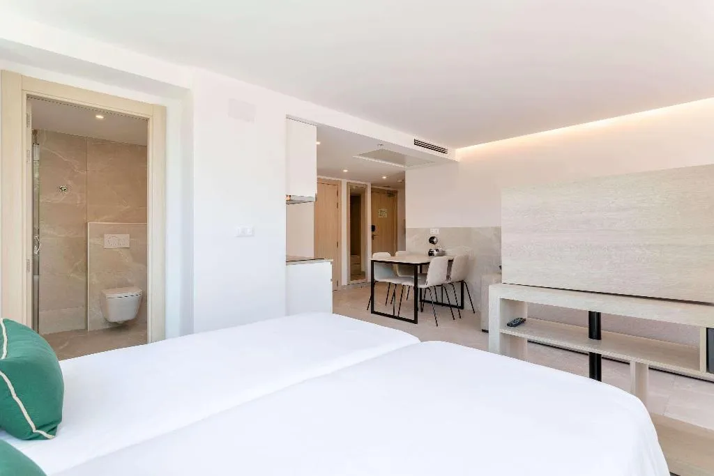 APARTMENT TWO BEDROOMS Room, Halley Hotel & Apartments Affiliated by Meliá, Costa Blanca