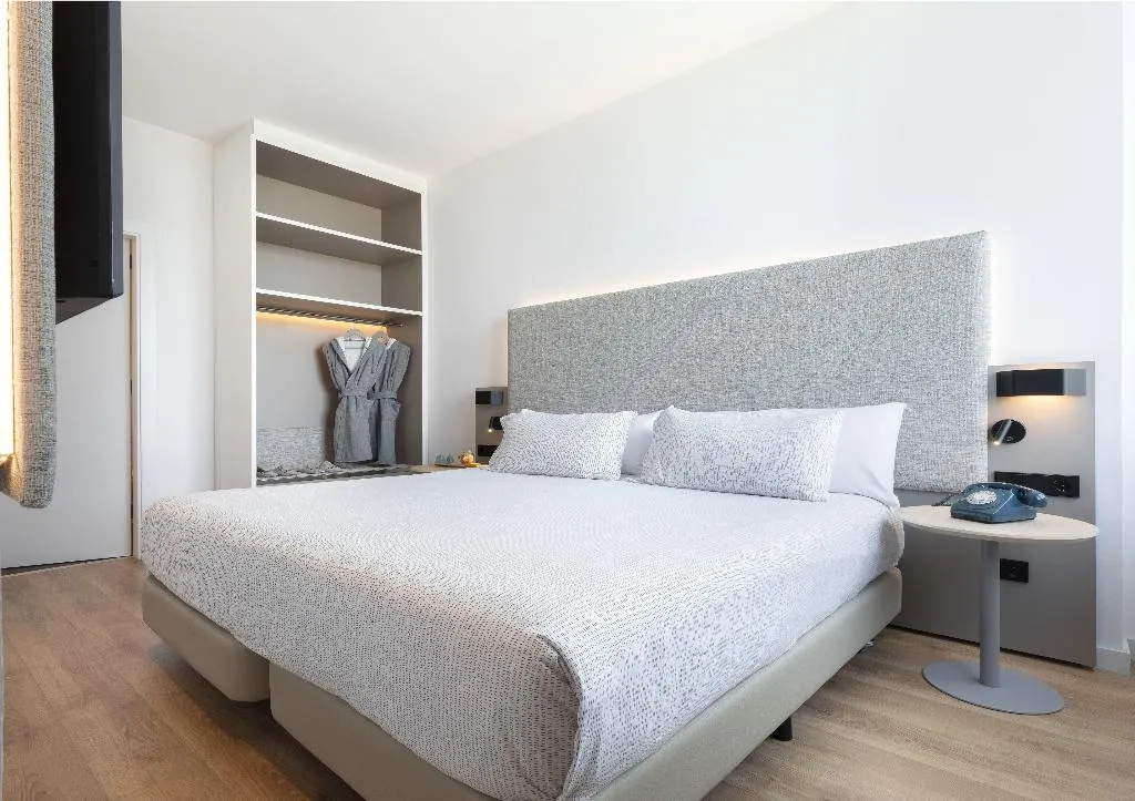 JUNIOR SUITE STANDARD Room, Innside Barcelona Aeropuerto, Barcelona