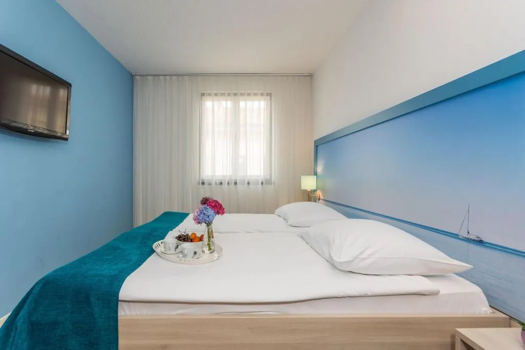 Room, Vista, Istria