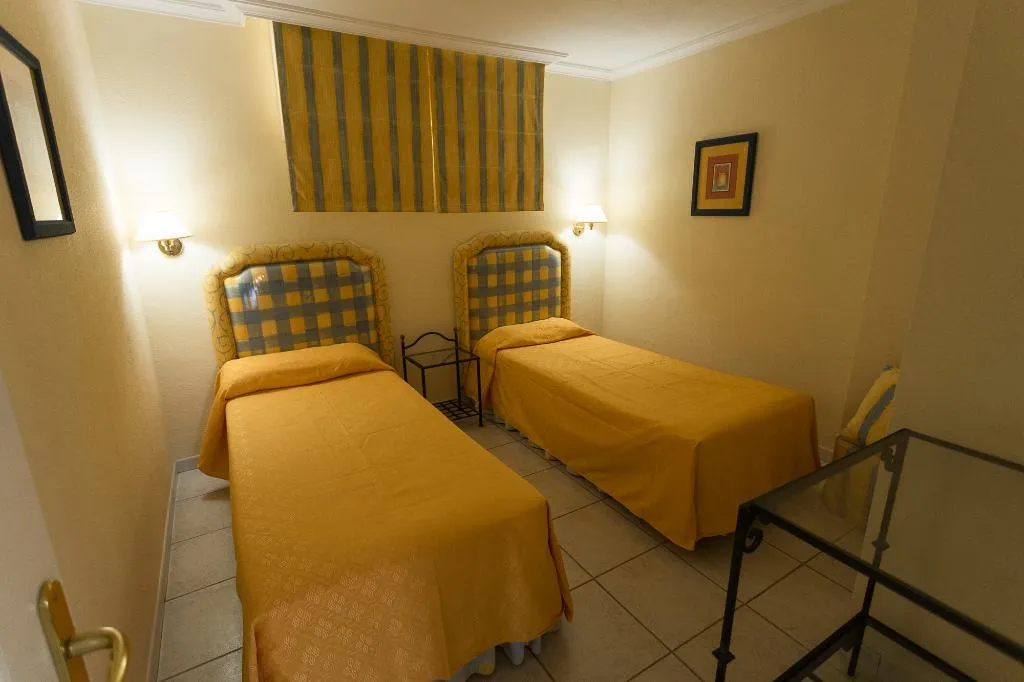 APARTMENT SEA VIEW TWO BEDROOMS Room, El MarquÃ©s Palace by Intercorp Hotel Group, Tenerife