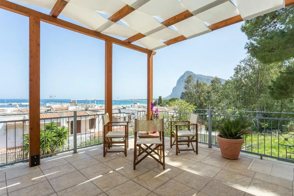 General view, Albergo Auralba, Palermo