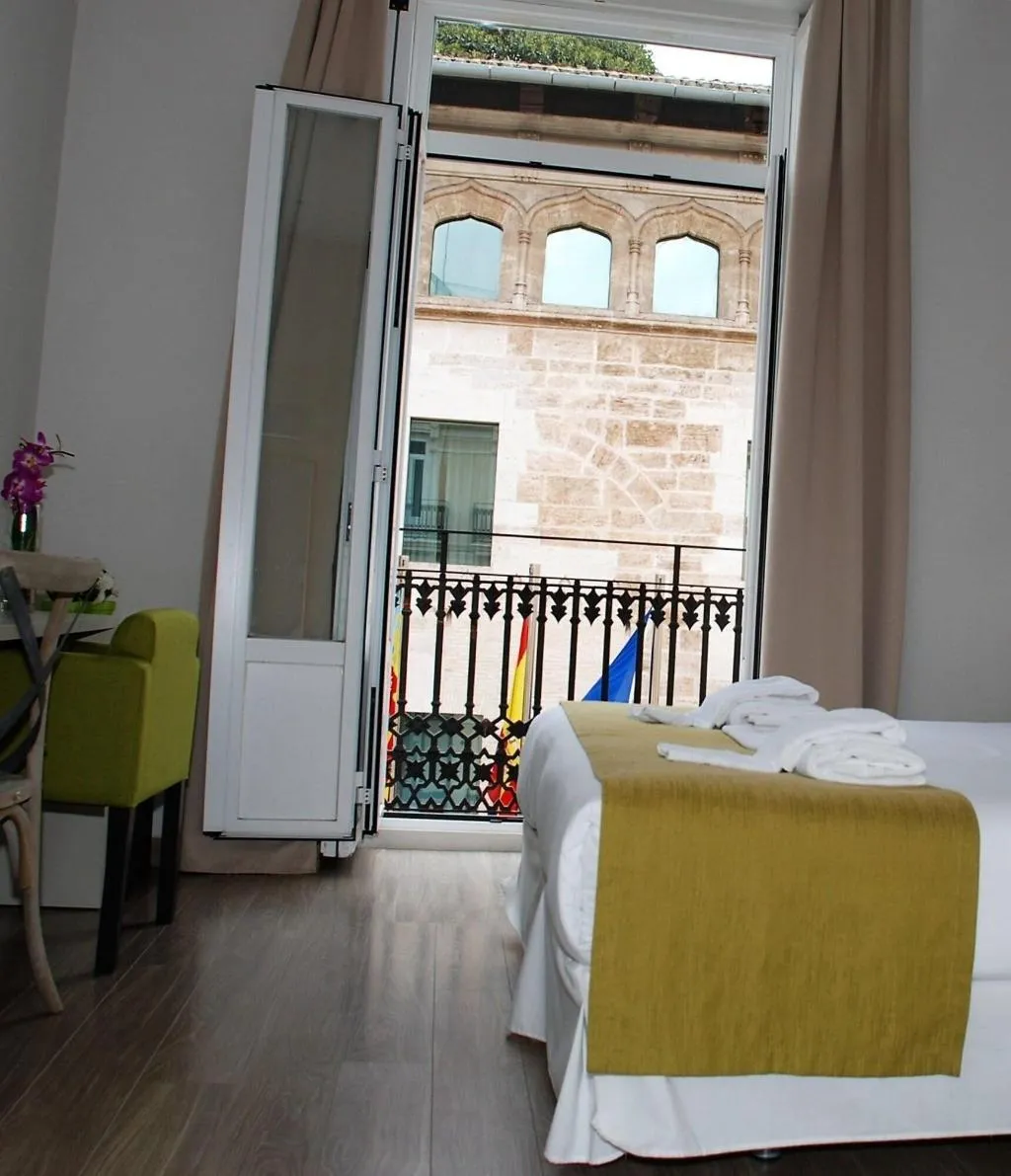 DOUBLE CLASSIC CITY VIEW Room, San Lorenzo Boutique Hotel, Valencia