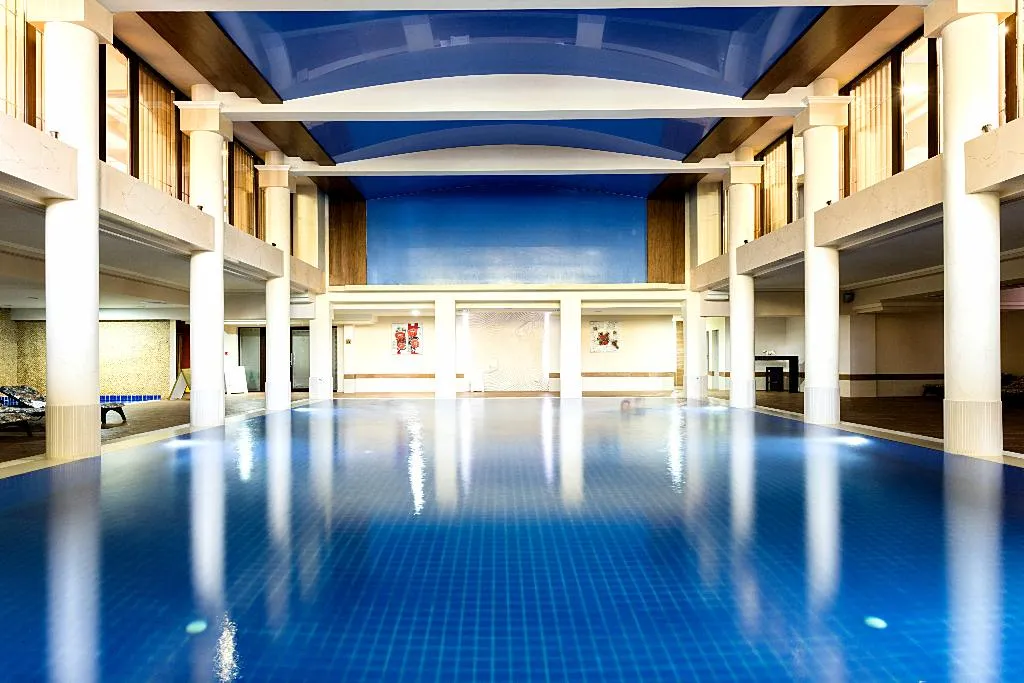 Pool, Grand Hotel & Spa Primoretz, Bourgas