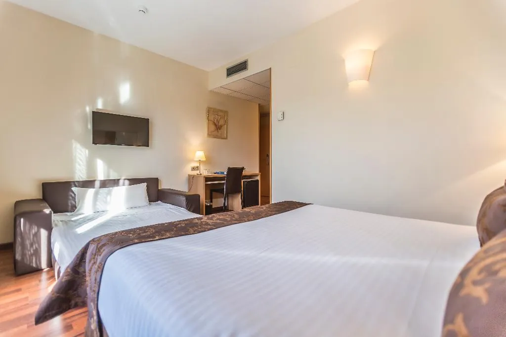 QUADRUPLE STANDARD Room, Desitges, Barcelona