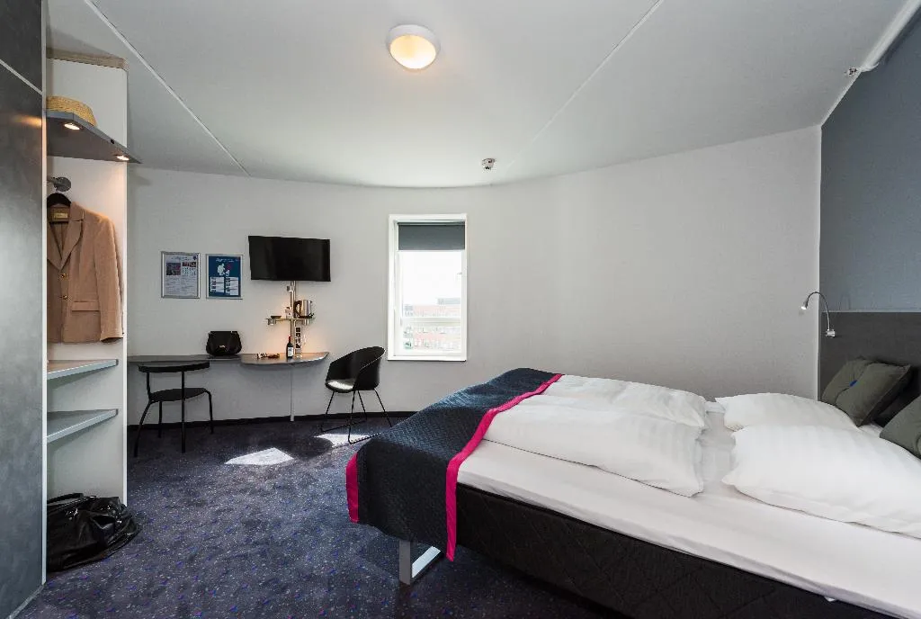 Double or Twin DELUXE Room, CABINN Copenhagen, Copenhagen