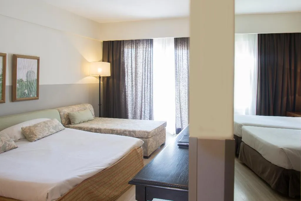 JUNIOR SUITE CAPACITY 3 Room, Vincci Costa Golf, Costa De La Luz