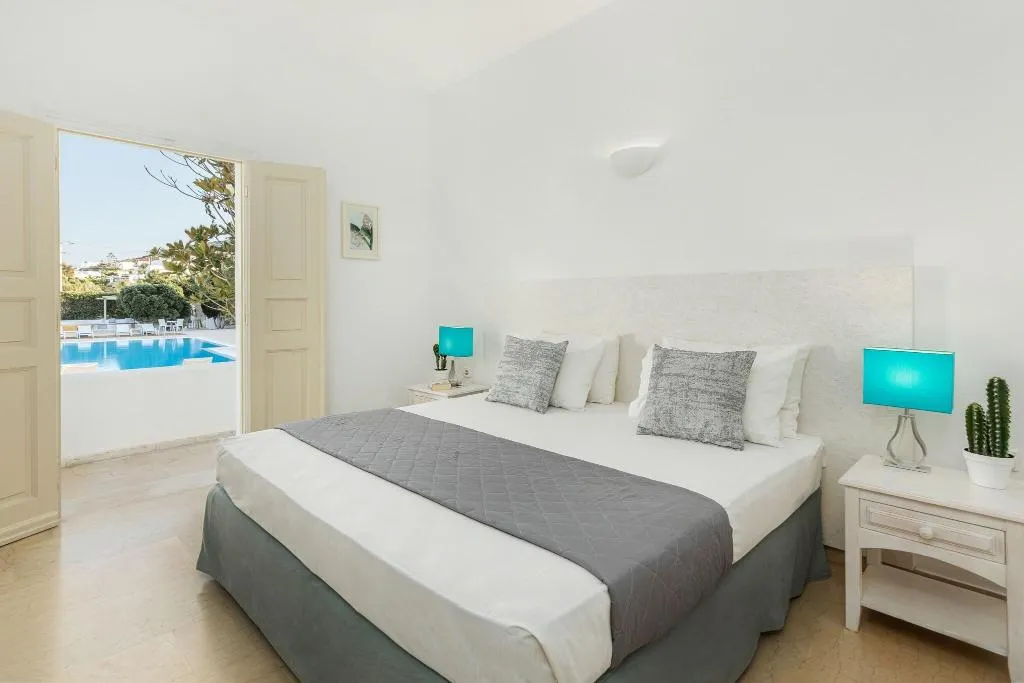 TWIN SUPERIOR POOL VIEW Room, Corfos Hotel, Mykonos