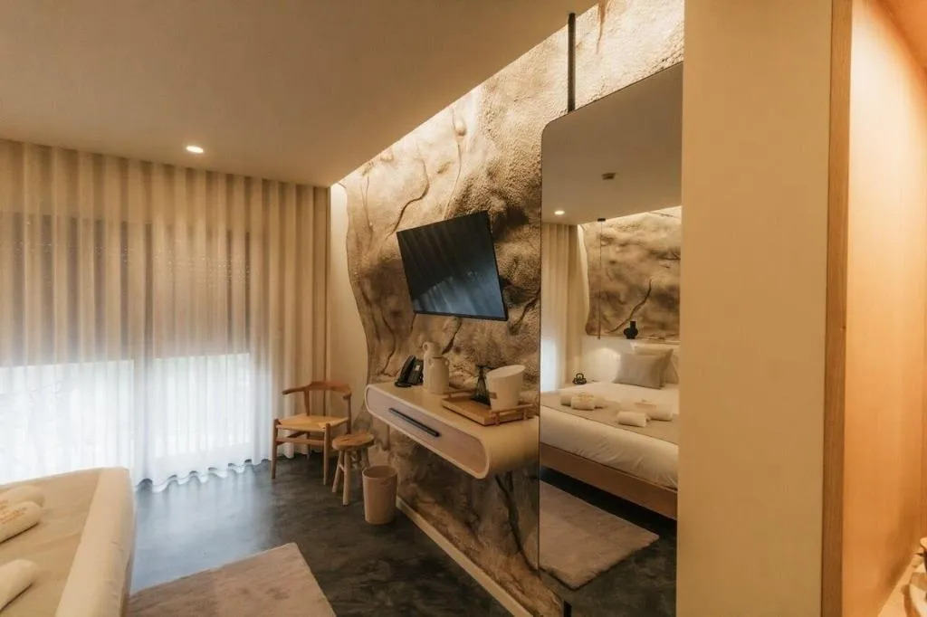 Room, Pousadela Village, Porto