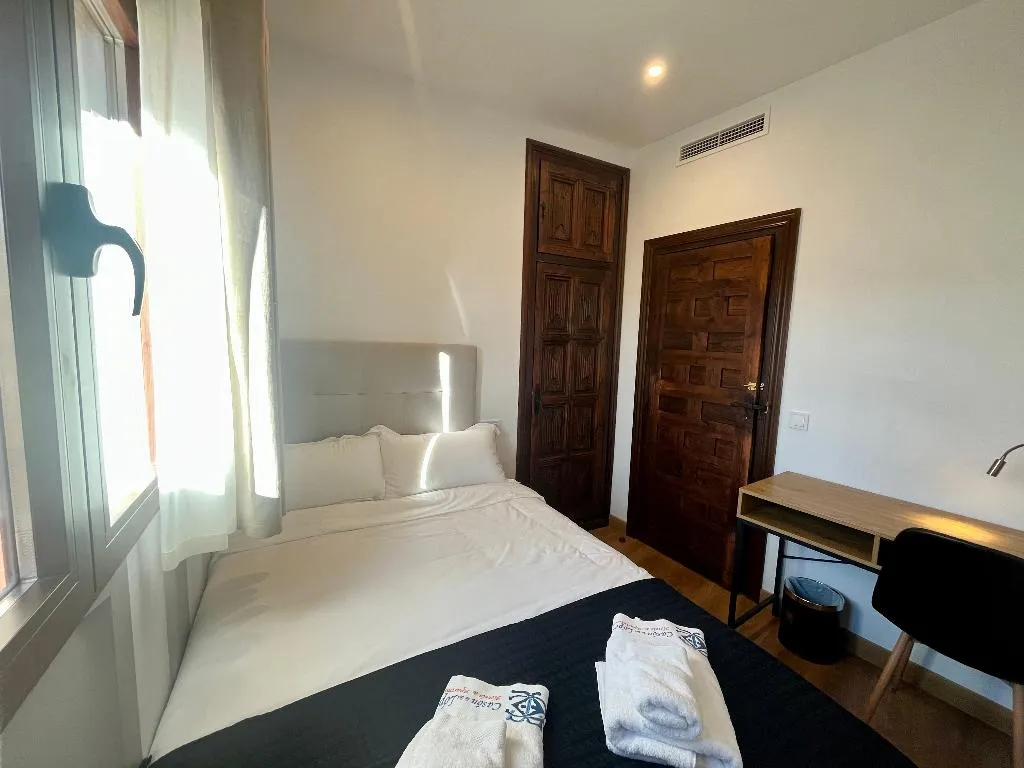 APARTMENT DELUXE TWO BEDS Room, Cason De Los Lopez Apartments, Madrid