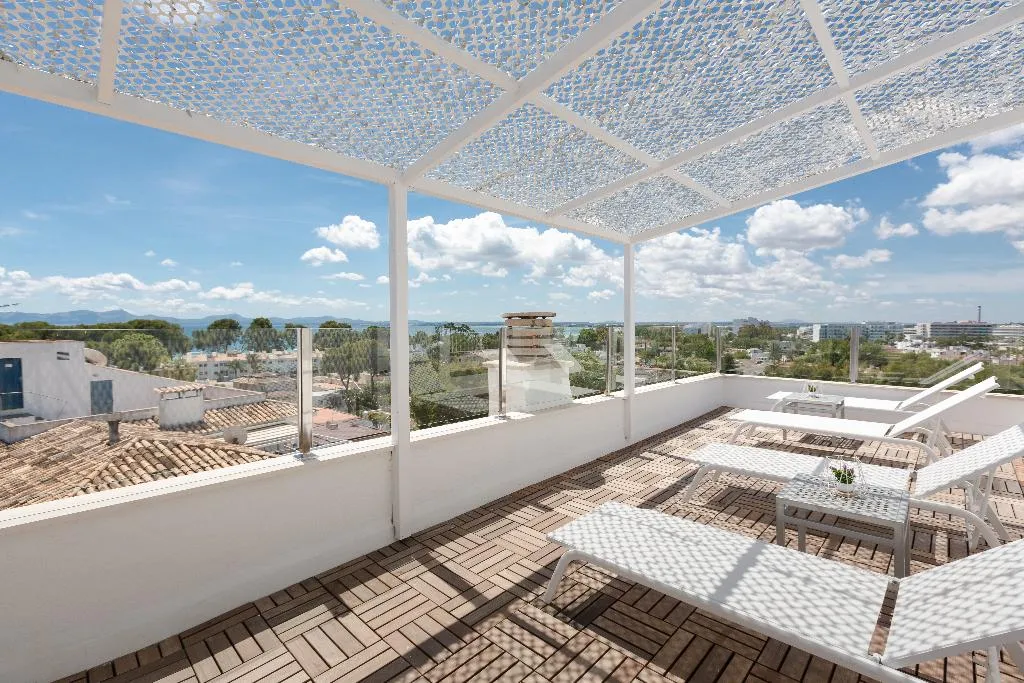 Terrace, Caprice Tamarindos Apartments, Majorca