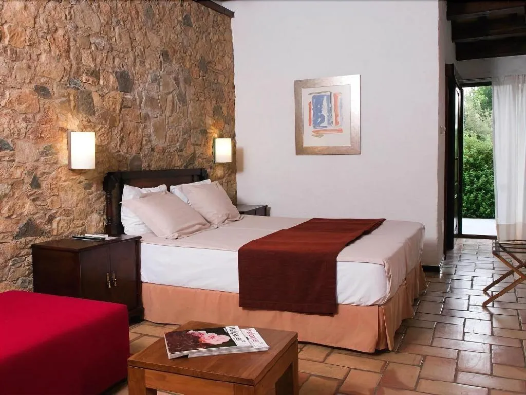 Room, Aatu, Costa Brava