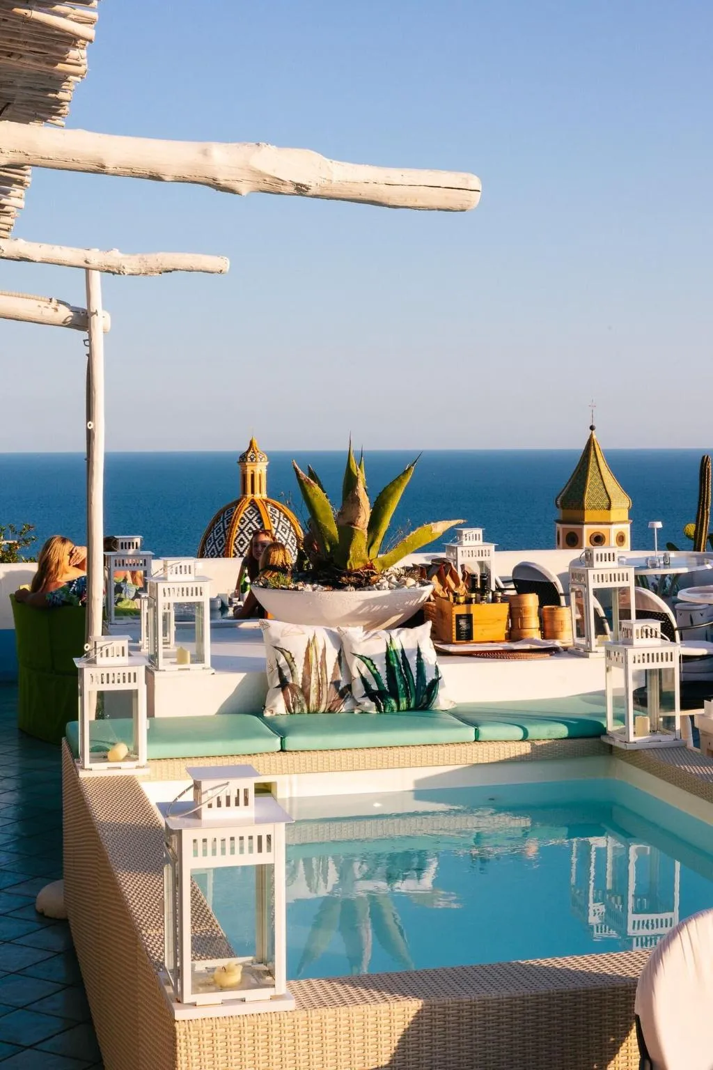 Terrace, Hotel Le Fioriere, Naples