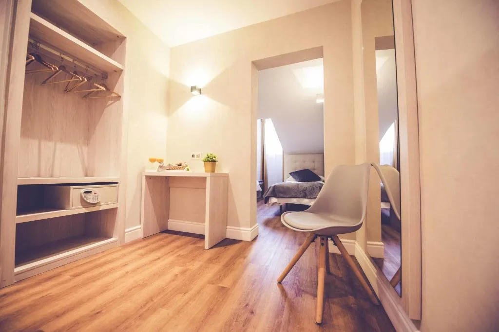 Room, Hostal Lisboa, Madrid