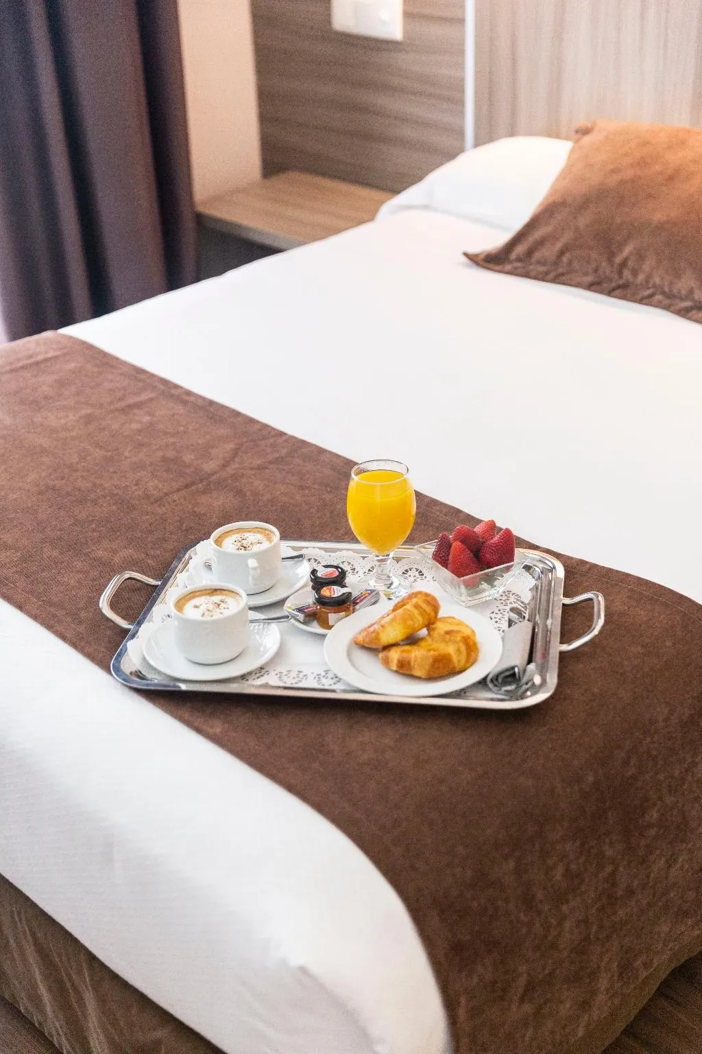 Room, Serrano, Madrid