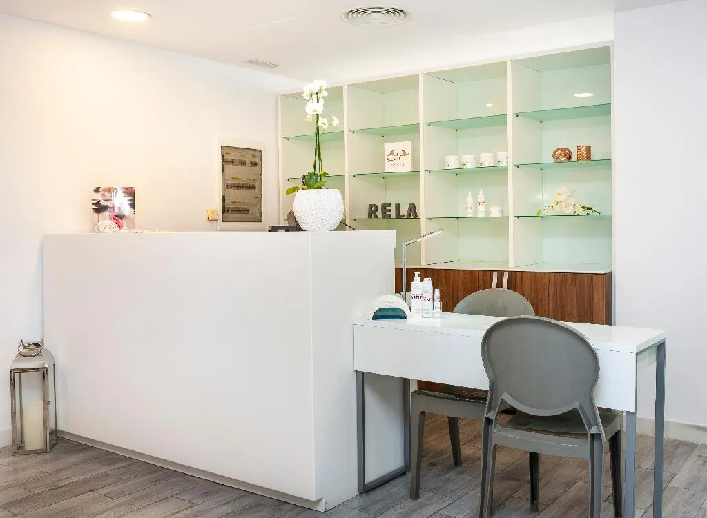 Sports and Entertainment, Globales Don Pedro Adults Only +16, Majorca