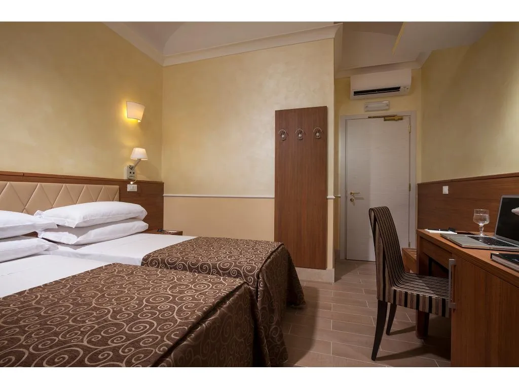 Double or Twin ANNEX Room, Hotel Kennedy, Rome