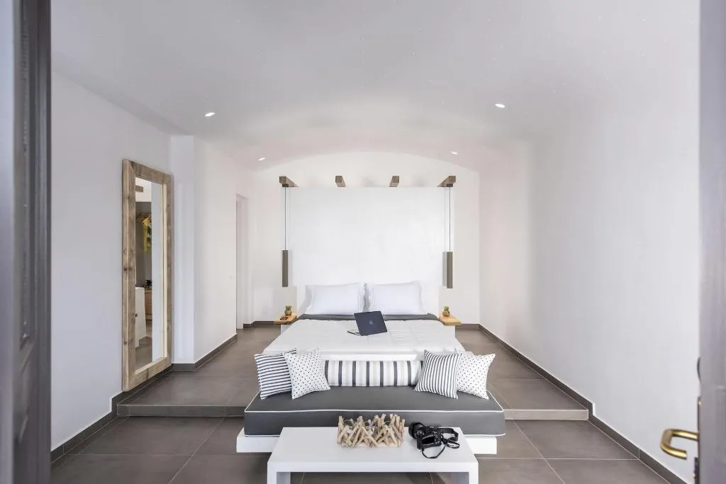Room, Caldera Memories, Santorini