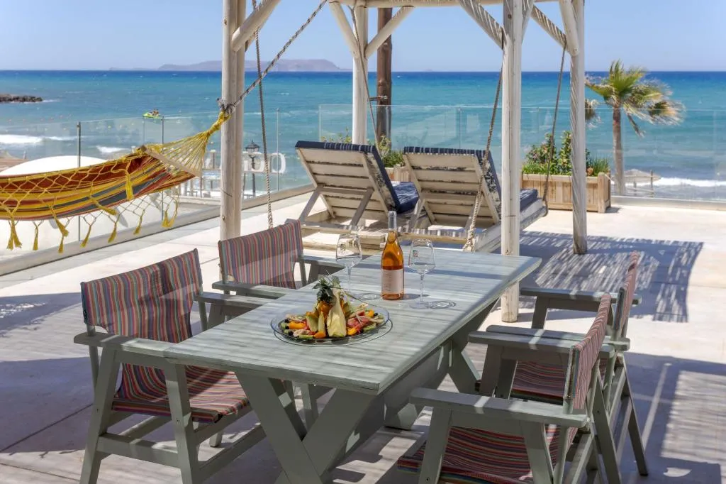 SUITE CAPACITY 3 Room, Galazio beach resort, Crete