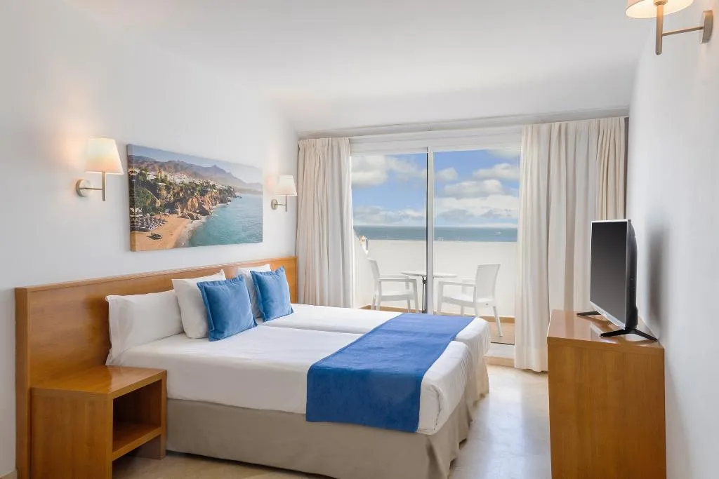 DOUBLE SINGLE USE SUPERIOR Room, AluaSun Lago Rojo, Costa Del Sol