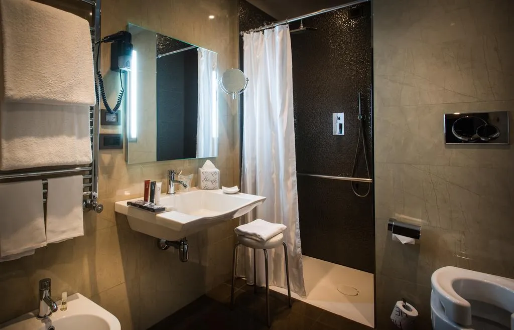 SINGLE SUPERIOR Room, Uptown Palace, Milan