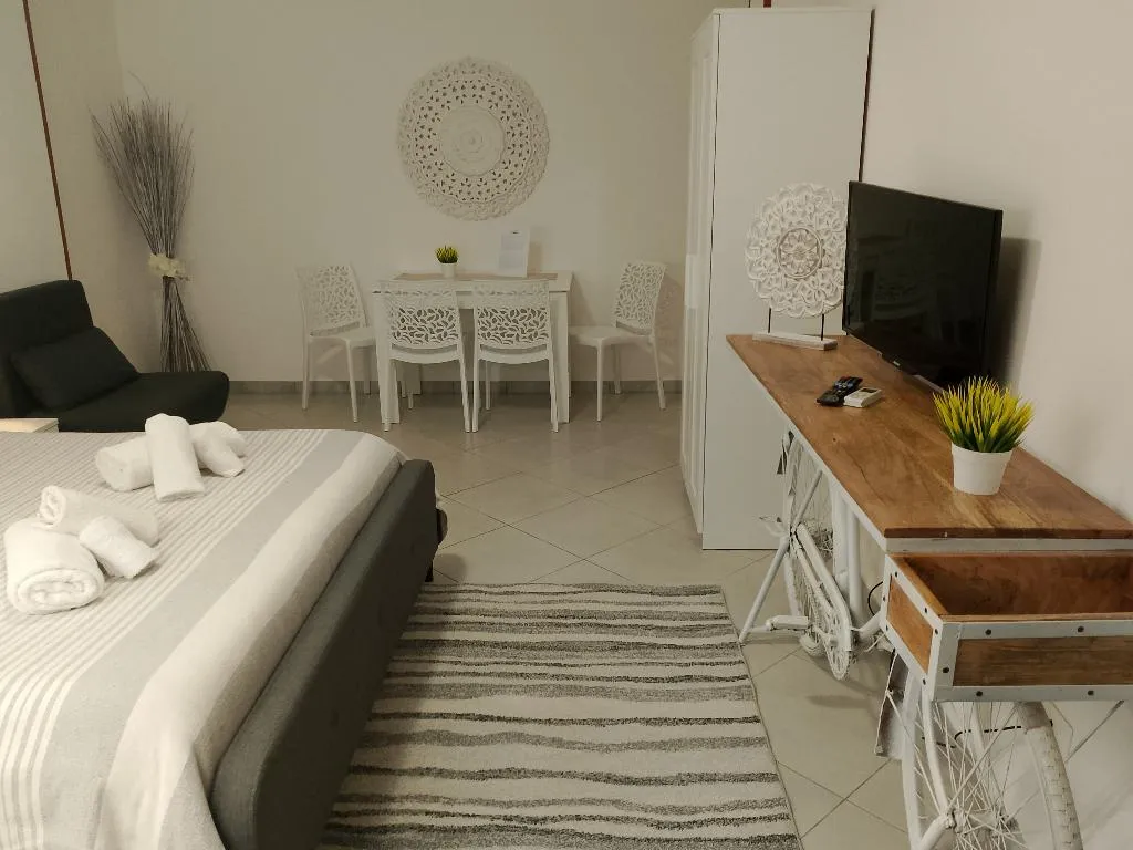 FAMILY ROOM TWO BEDROOMS ONE BATHROOM Room, Signorino Eco Resort & spa, Palermo