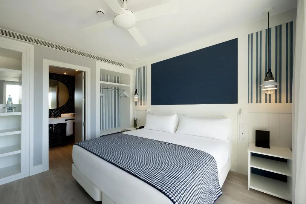 DOUBLE SINGLE USE PREMIUM Room, Catalonia Mirador des Port, Menorca