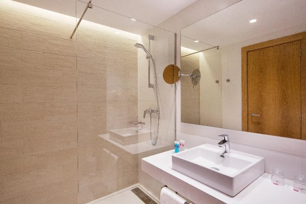 Double or Twin WITH BALCONY Room, JS Sol de Alcudia, Majorca