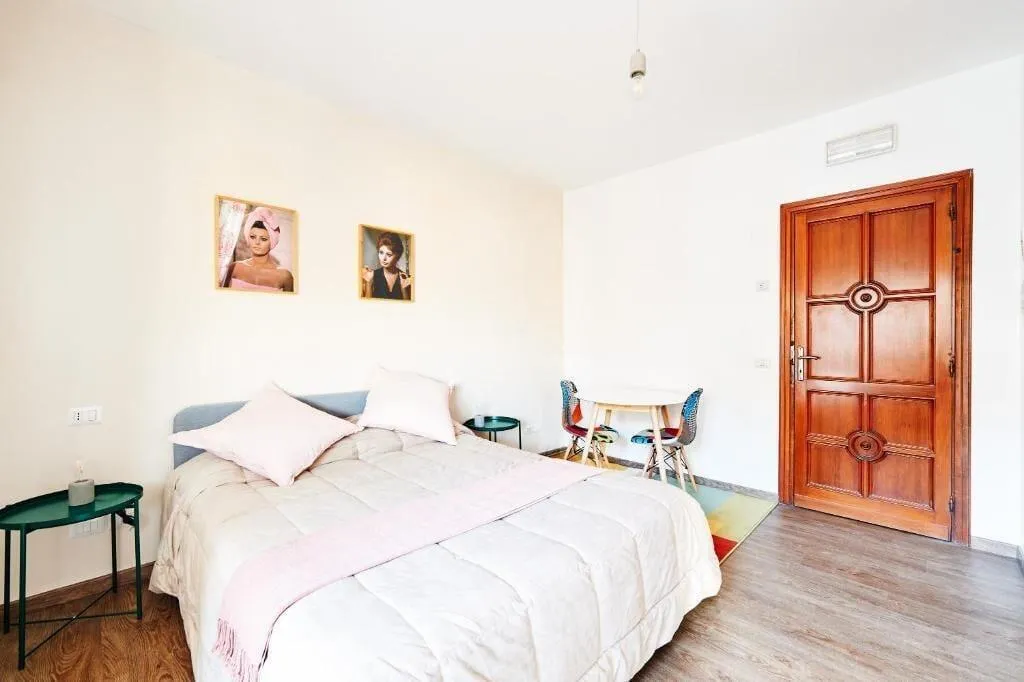 Room, Bnb Drive In, Rome