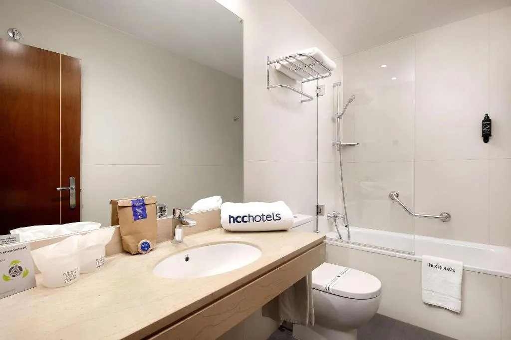 TRIPLE STANDARD Room, HCC Taber, Barcelona