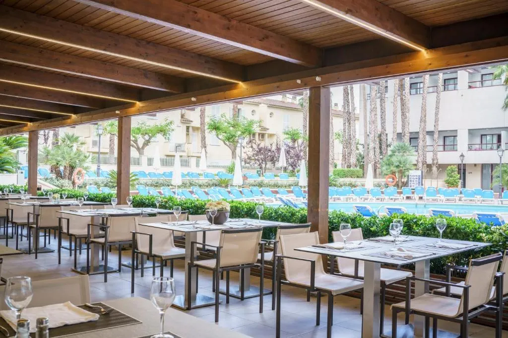 Terrace, Estival Park Almaris, Costa Brava