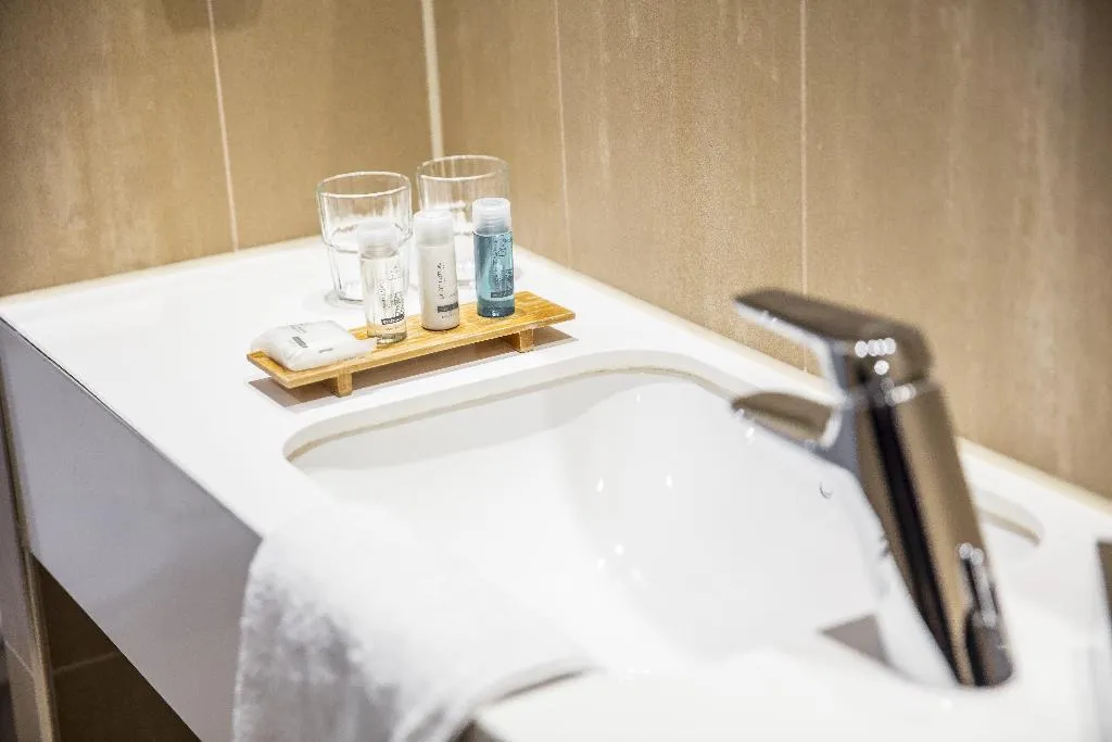 DOUBLE Accessible-Queen Size Bed Room, Holiday Inn Amsterdam-Arena Towers, Amsterdam