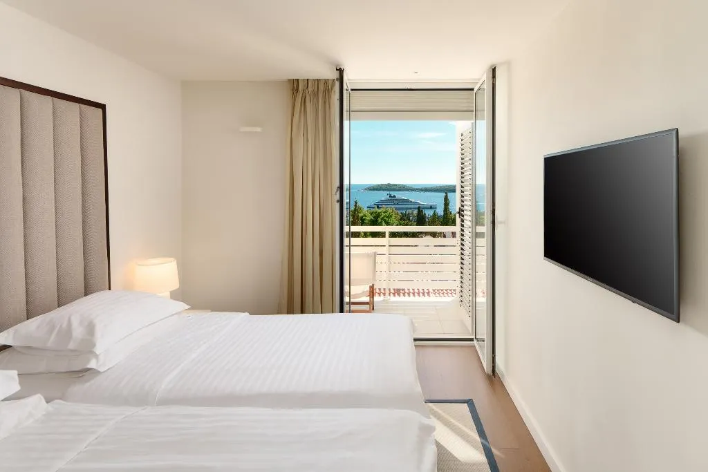SUITE SEA VIEW TWO BEDROOMS Room, Amfora Hvar Grand Beach Resort, Split