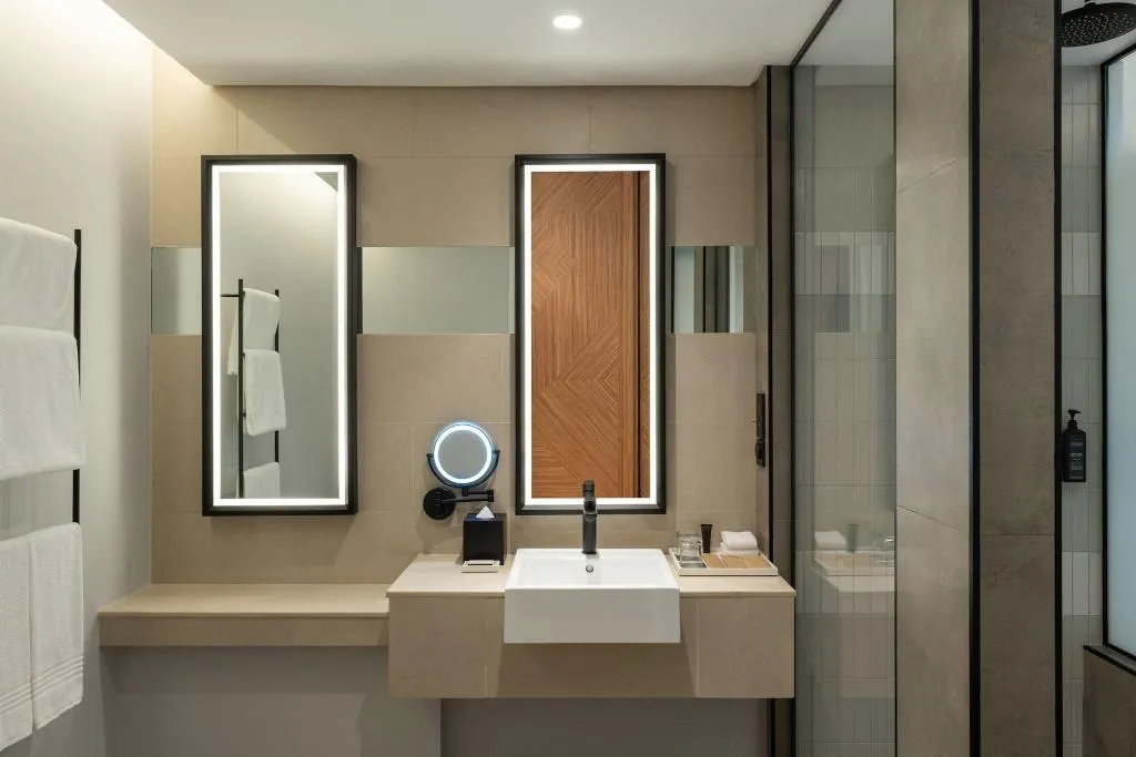 DOUBLE SUPERIOR CITY VIEW Room, Sheraton Dubai Mall of the Emirates Hotel, Dubai