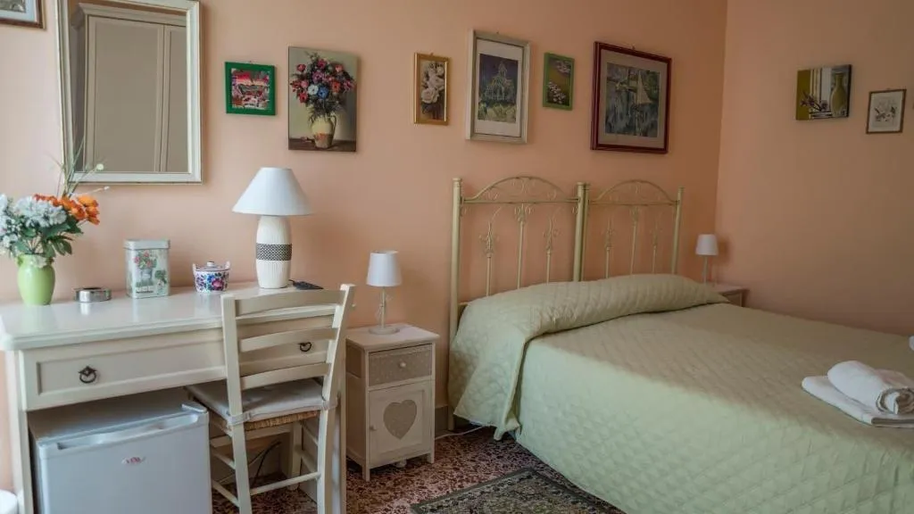Room, Sikelia, Catania