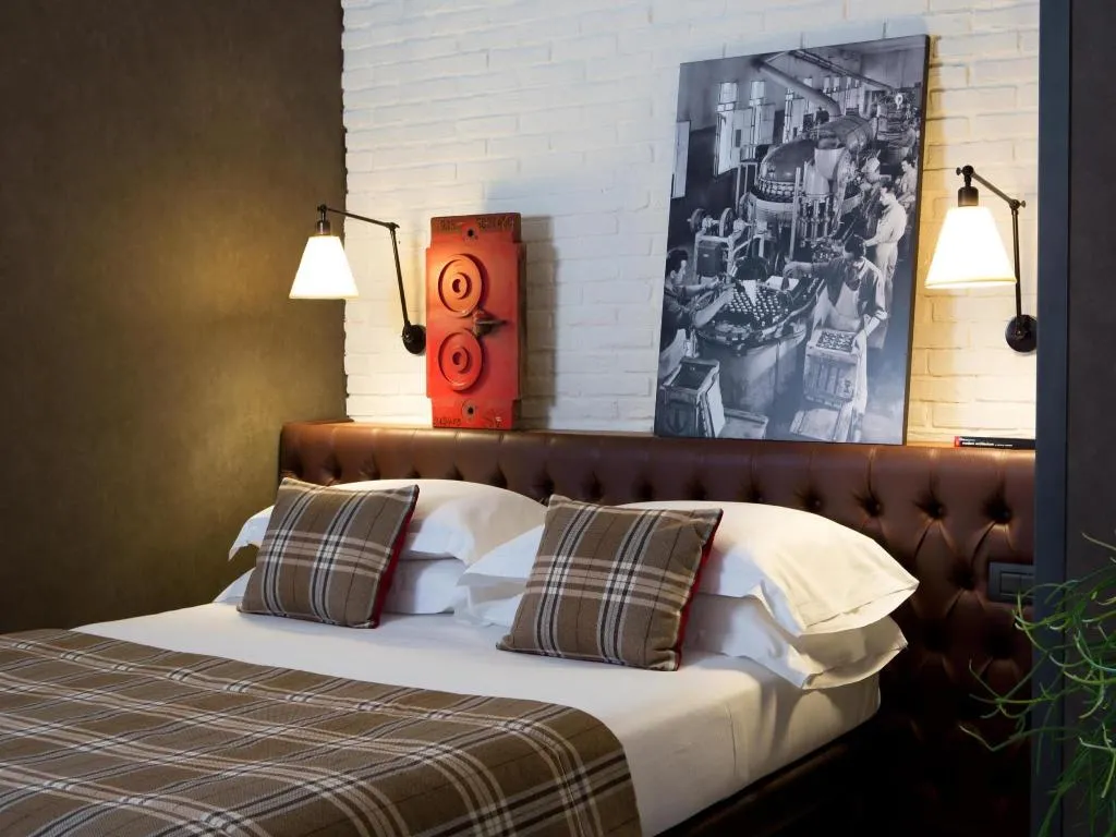 JUNIOR SUITE STANDARD Room, Starhotels Business Palace, Milan