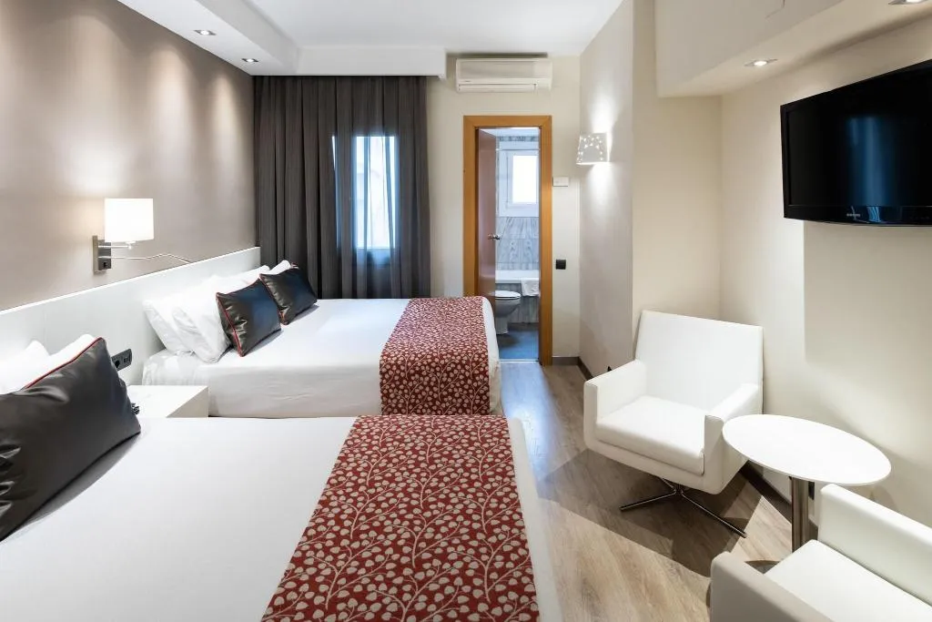 FAMILY ROOM TWO DOUBLE BEDS Room, Catalonia Castellnou, Barcelona