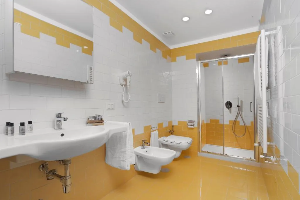 TWIN BUNK BED Room, Unconventional Sorrento Coast, Naples