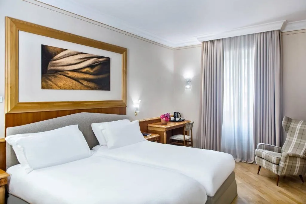TWIN DELUXE Room, Renaissance Naples Mediterraneo, Naples