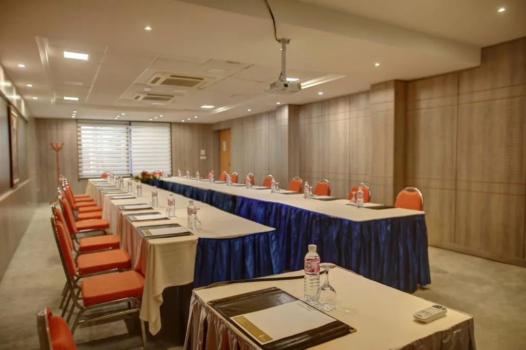 Conferences, Lac Leman, Tunisia