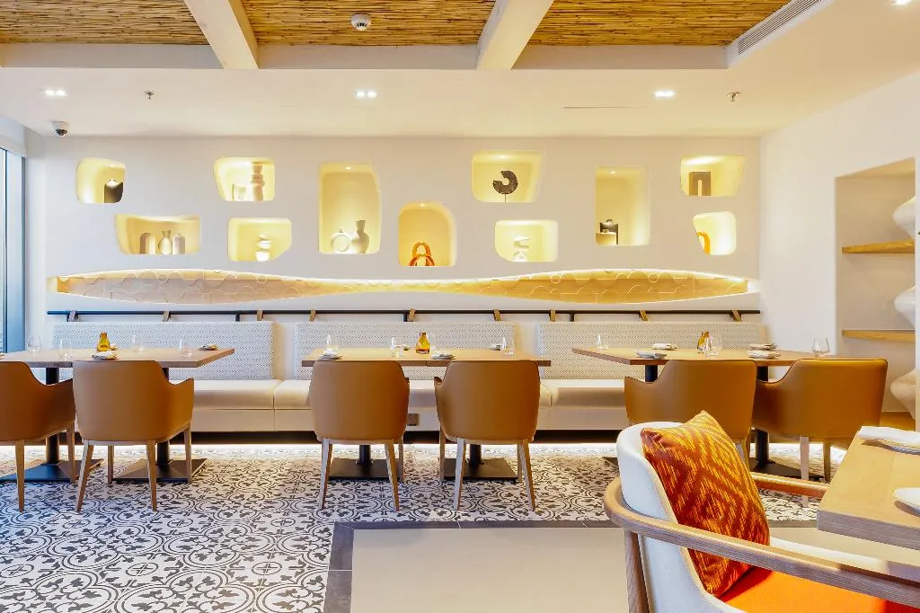 Restaurant, Holiday Inn Dubai Village Circle by IHG, Dubai