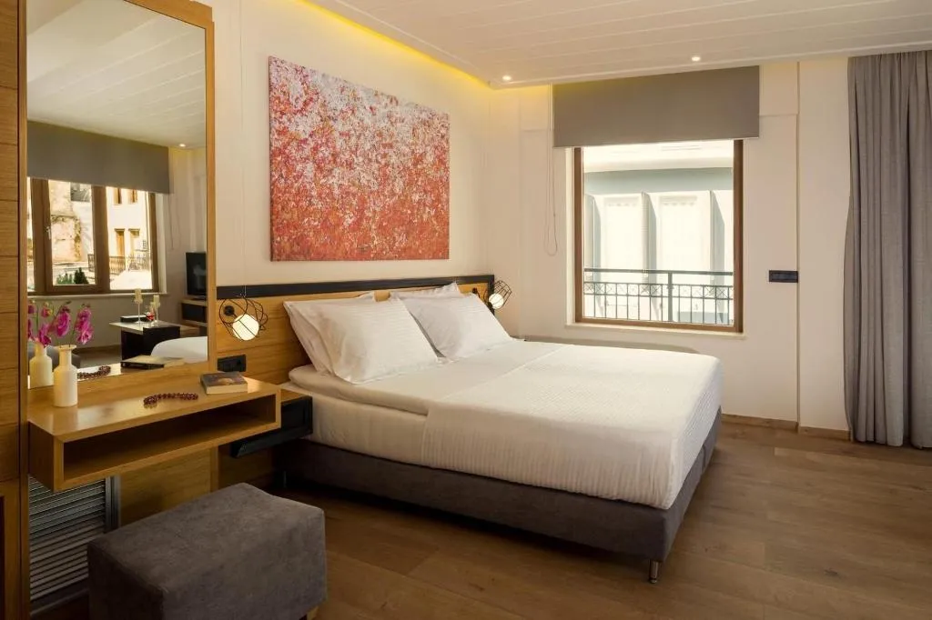 Room, Querini Luxury Suites, Crete