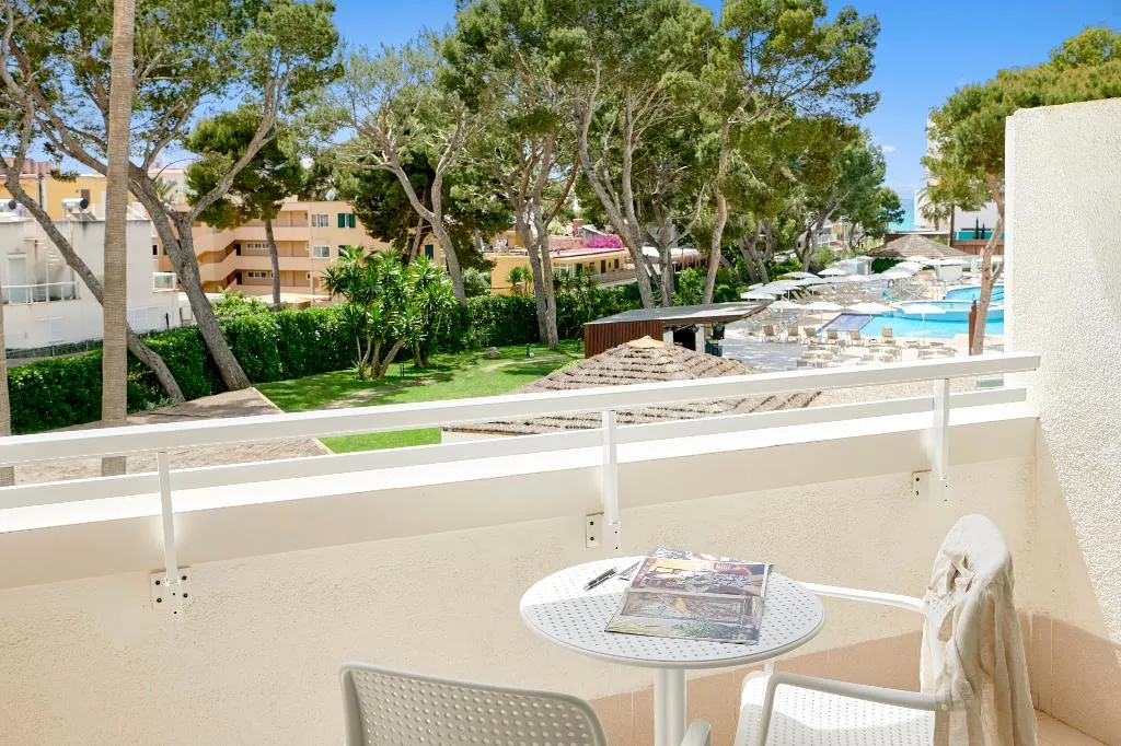 Double or Twin GARDEN VIEW Room, Iberostar Waves Cristina, Majorca