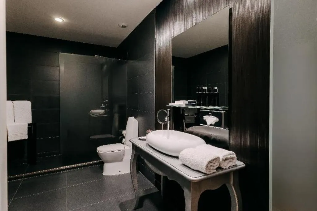 Room CAPACITY 3 Room, 138 Liberdade Hotel, Lisbon