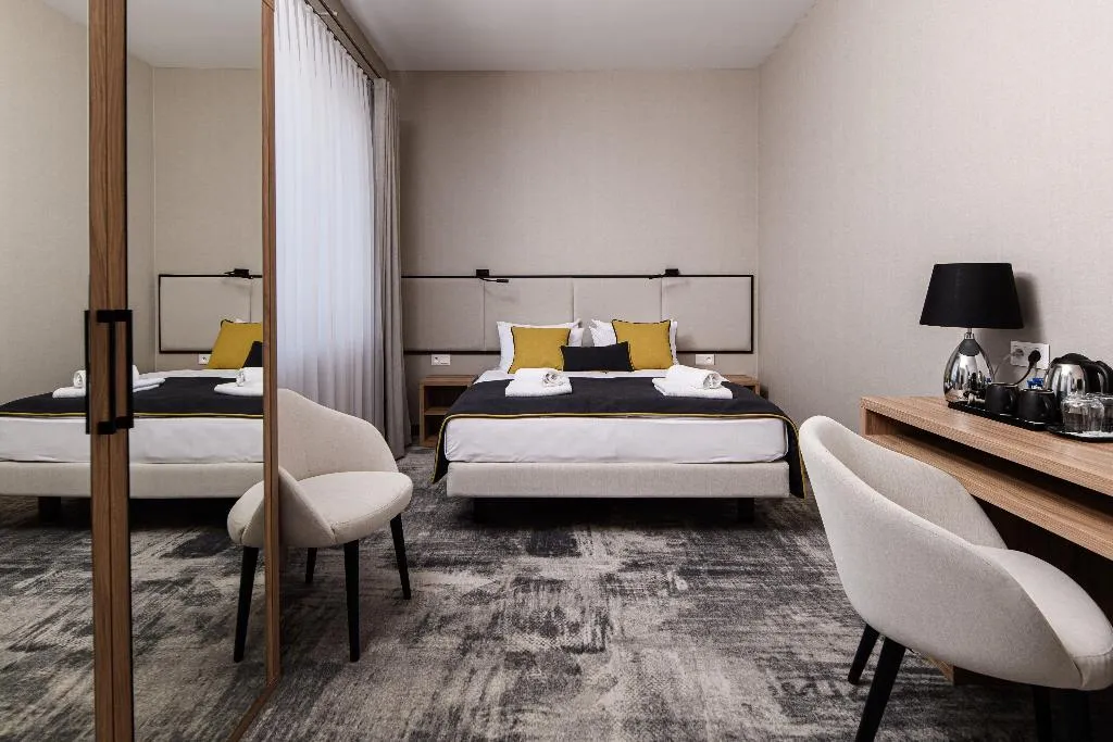DOUBLE CLASSIC KING BED Room, Dream Boutique Aparthotel, Krakow