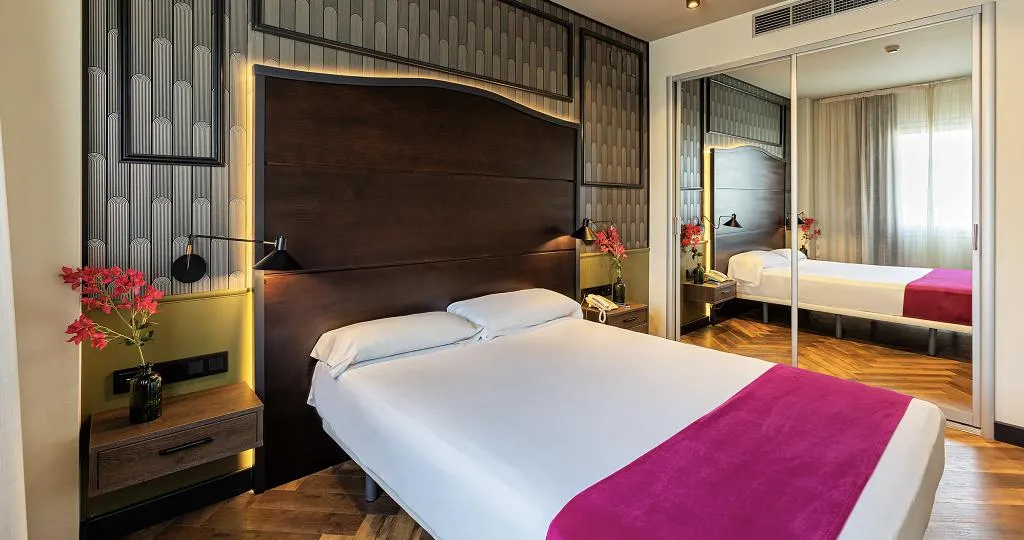 JUNIOR SUITE STANDARD Room, Hotel Vertice Sevilla Aljarafe, Seville